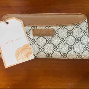 NWT Amy Miller Designer Signature Series Wallet